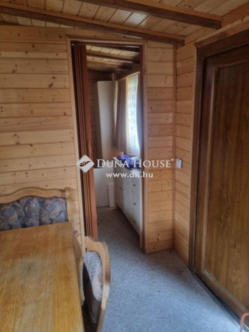Eladó családi ház, Göllén 42.99 M Ft, 4 szobás