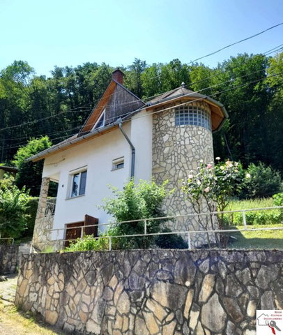 Eladó nyaraló, Magyarhertelenden 49.9 M Ft, 2+1 szobás