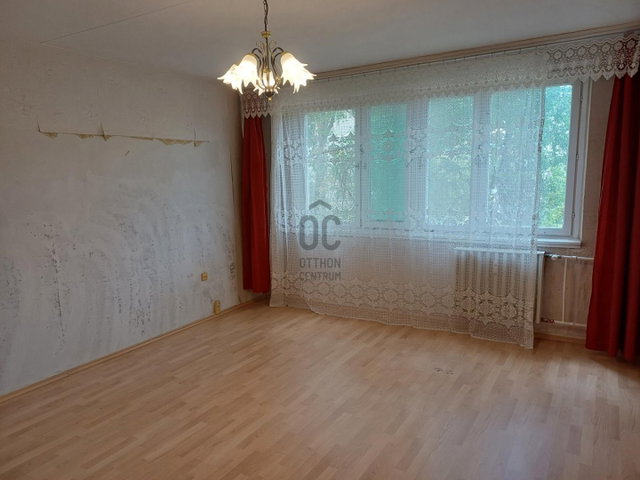 Eladó panellakás, Kecskeméten 33.99 M Ft, 1 szobás