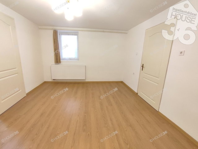Eladó családi ház, Kecskeméten 70 M Ft, 5 szobás