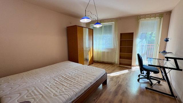 Kiadó téglalakás, albérlet, Debrecenben 350 E Ft / hó, 4 szobás