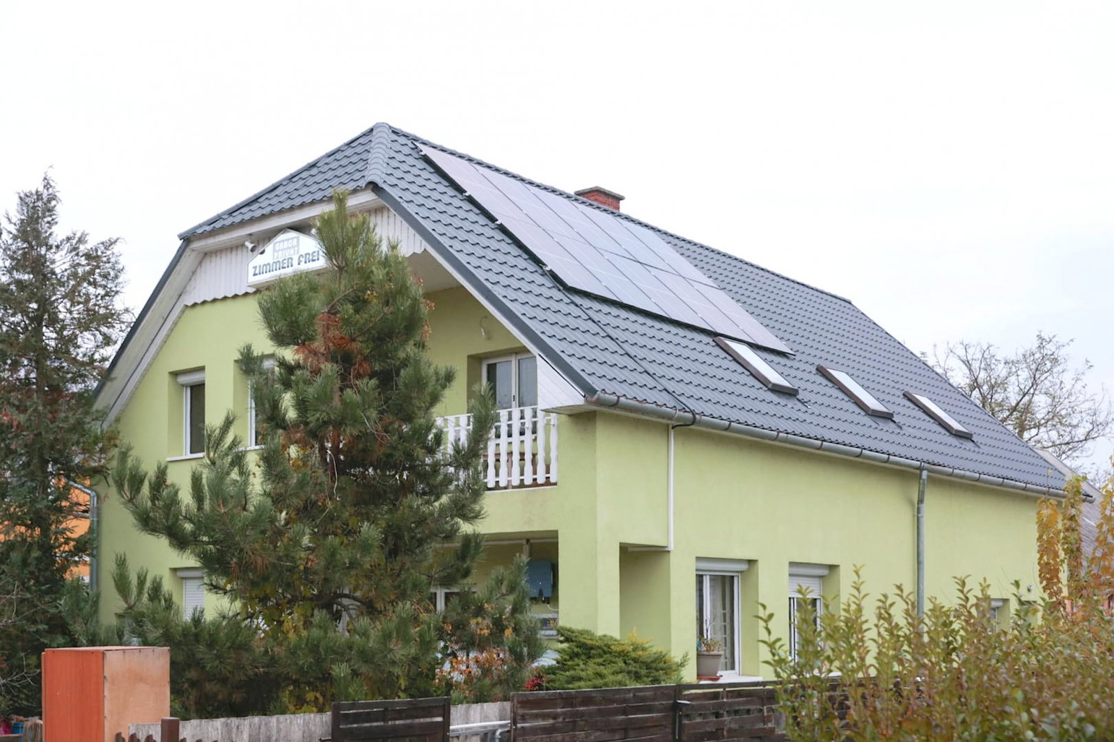 6 bed · 200m² · 189.000.000 ft