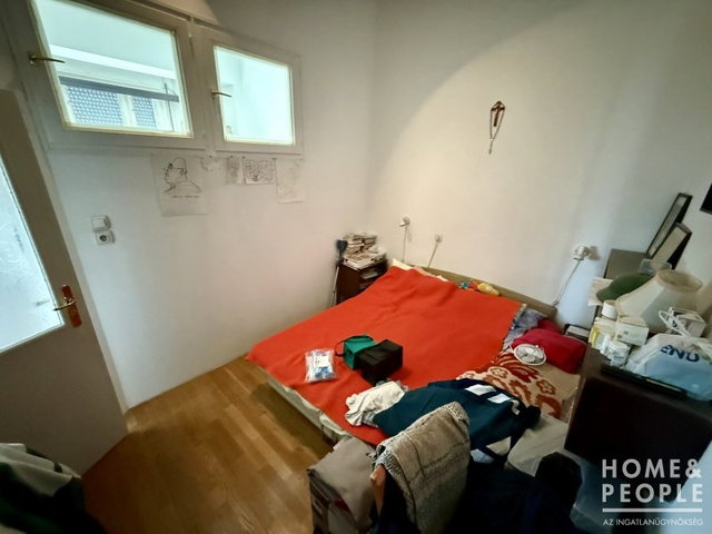 Eladó téglalakás, Szegeden 74 M Ft, 3+1 szobás