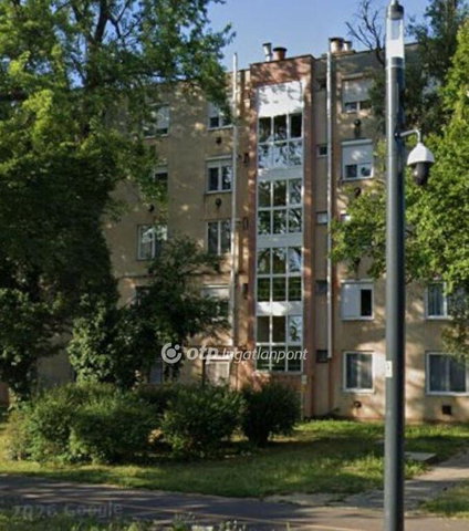 Eladó panellakás, Békéscsabán 23.9 M Ft, 2 szobás