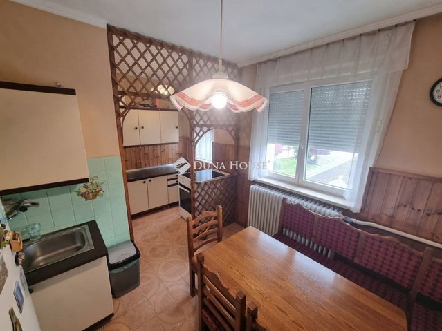 Eladó családi ház, Sárosdon 89.9 M Ft, 4 szobás