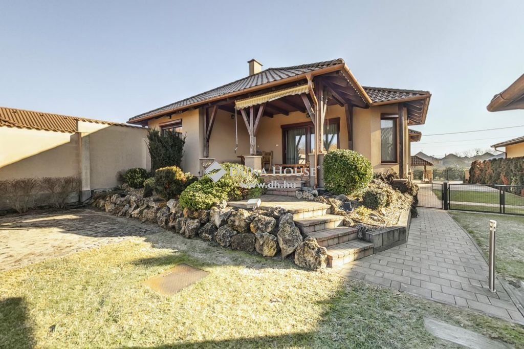 5 bed · 421m² · 154.900.000 ft