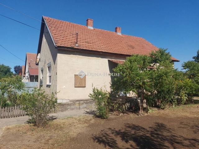 Eladó családi ház, Bugacon, Vasút utcában 34.8 M Ft, 3 szobás