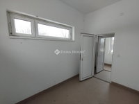 Eladó ipari ingatlan, Újszentivánon 53.5 M Ft