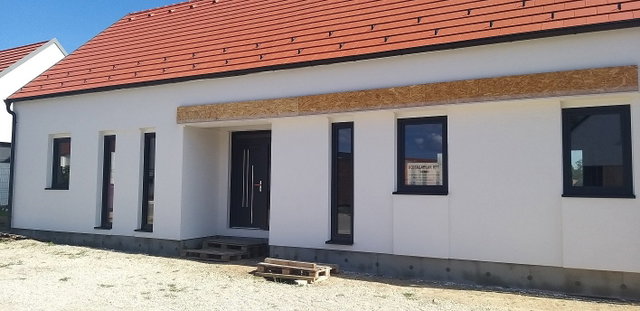 Eladó családi ház, Nagycenken 139.9 M Ft, 5 szobás