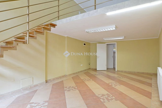Kiadó üzlethelyiség, Kecskeméten 180 E Ft / hó