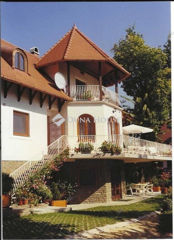 Eladó családi ház, Tihanyban 540 M Ft, 10 szobás