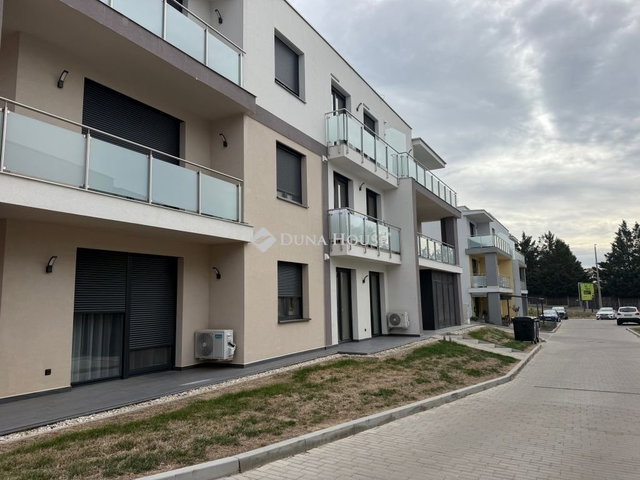 Kiadó téglalakás, albérlet, Veszprémben 210 E Ft / hó