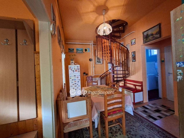 Eladó családi ház, Karcagon 32 M Ft, 2 szobás