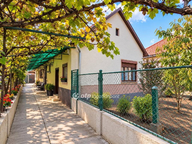 Eladó családi ház, Létavértesen 23.4 M Ft, 3 szobás