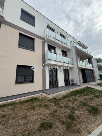 Kiadó téglalakás, albérlet, Veszprémben 210 E Ft / hó