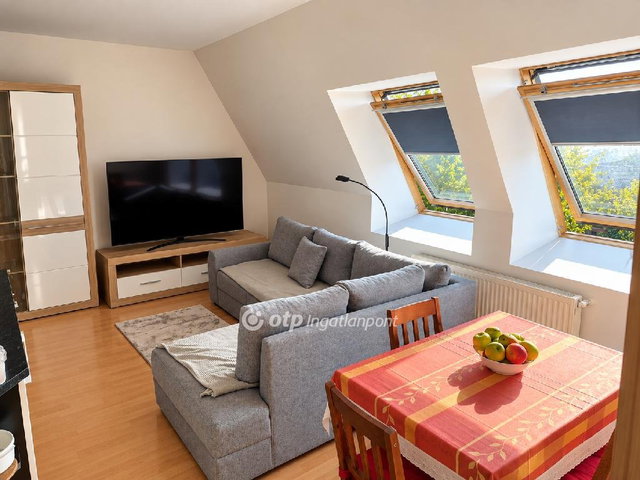 Eladó téglalakás, Szigetszentmiklóson 64.8 M Ft, 2+1 szobás