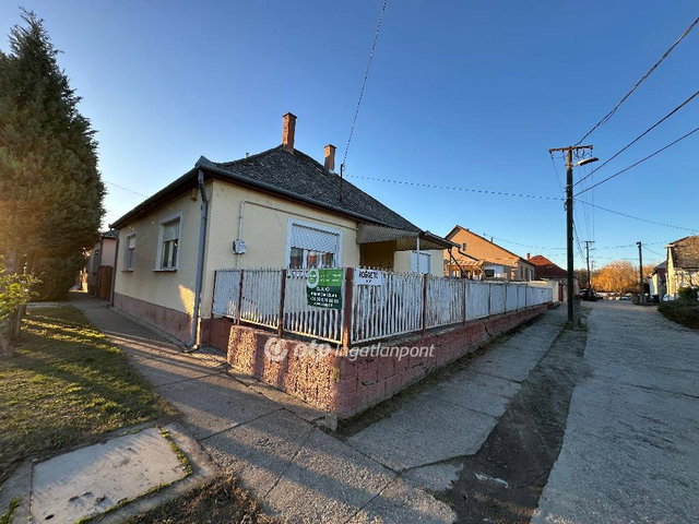 Eladó családi ház, Kalocsán 37.9 M Ft, 3 szobás