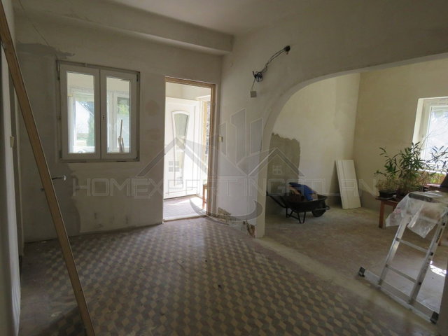 Eladó családi ház, Győrött 56 M Ft, 2 szobás