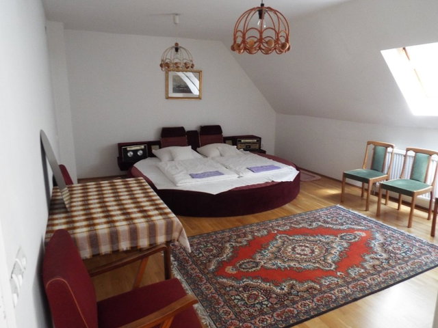 Eladó családi ház, Révfülöpön 229 M Ft, 5 szobás