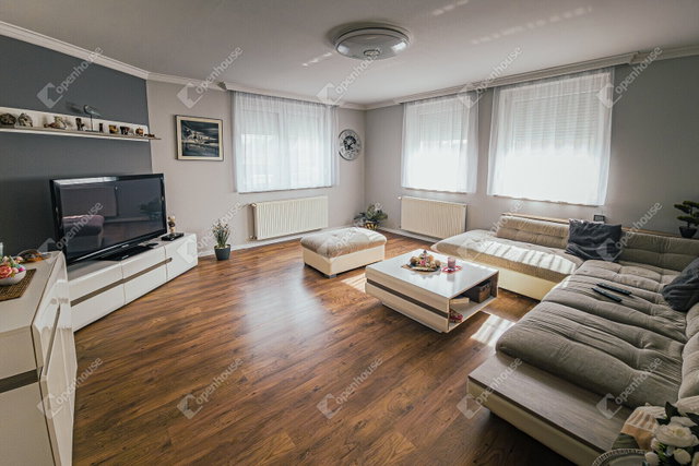 Eladó családi ház, Mosonmagyaróváron 129 M Ft, 4 szobás