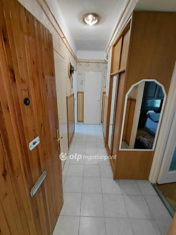 Eladó téglalakás, Mezőkövesden 32 M Ft, 2 szobás