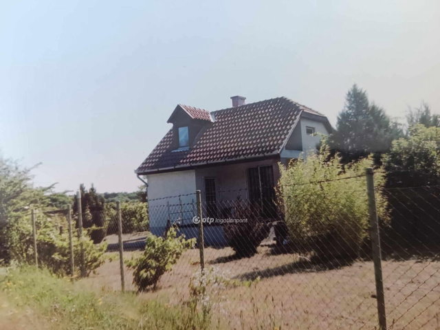 Eladó családi ház, Debrecenben 25 M Ft, 2 szobás