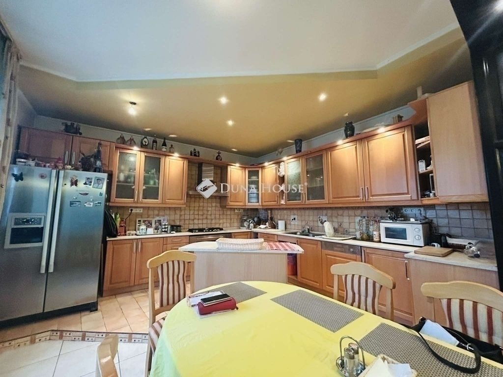 5 bed · 180m² · 108.000.000 ft