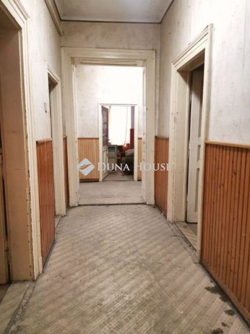 Eladó családi ház, Miskolcon, Vásártéri utcában 20 M Ft