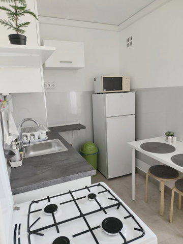 Kiadó panellakás, albérlet, Pécsett 160 E Ft / hó, 2 szobás