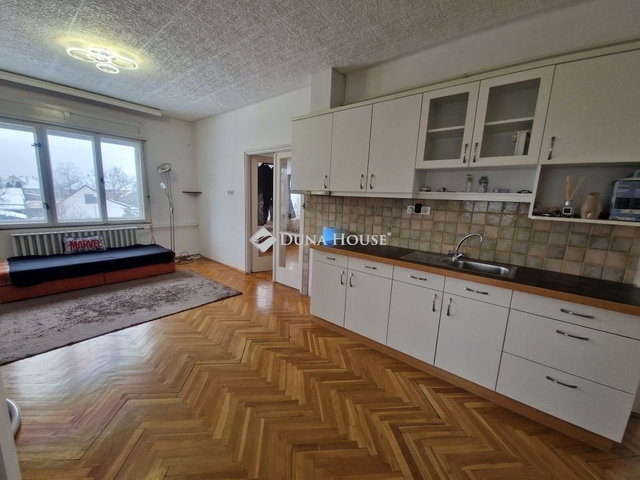 Eladó családi ház, Baján 48 M Ft, 4 szobás