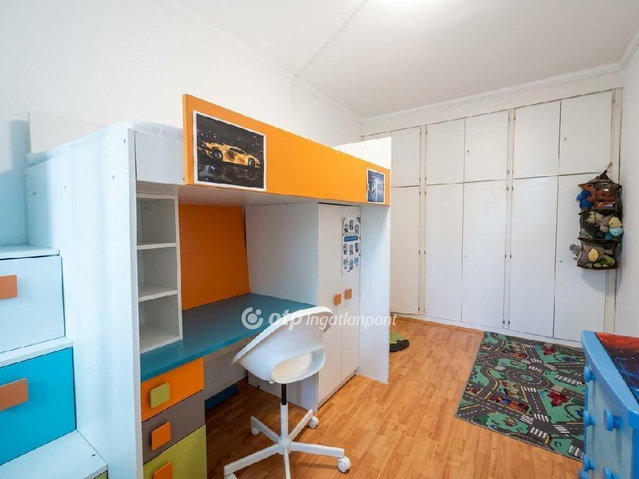 Eladó panellakás, Budapesten, XVI. kerületben 86.9 M Ft, 4 szobás