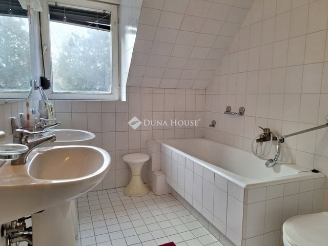 Eladó családi ház, Kecskeméten 88 M Ft, 4 szobás