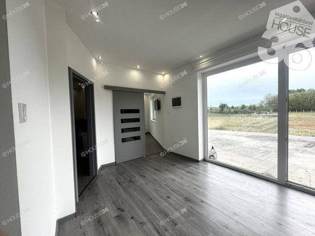 Eladó családi ház, Kecskeméten 89.9 M Ft, 3 szobás