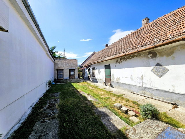 Eladó családi ház, Mosonmagyaróváron 25 M Ft, 2 szobás