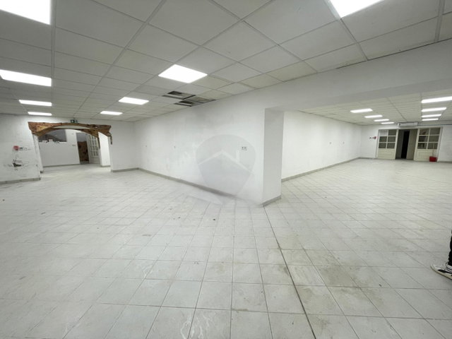 Eladó ipari ingatlan, Budapesten, VI. kerületben 67 M Ft