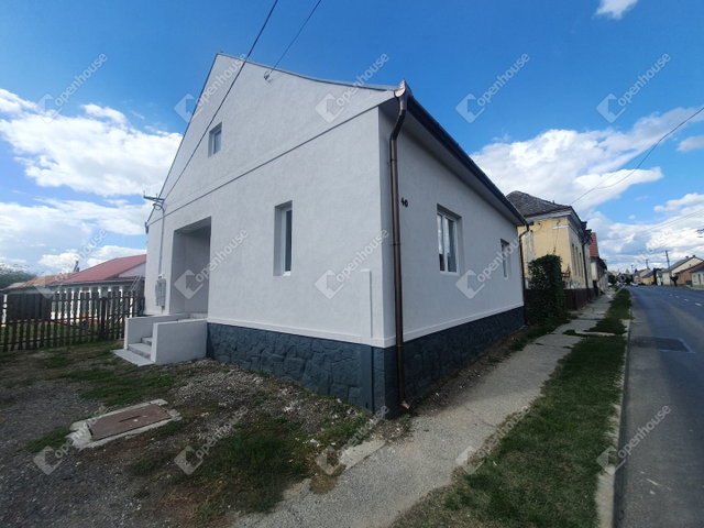 Eladó családi ház, Csurgón 49 M Ft, 3 szobás