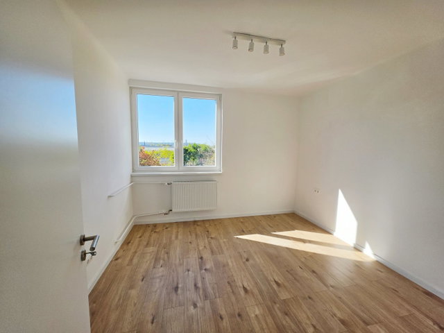 Eladó téglalakás, Budapesten, XXI. kerületben, Templom utcában