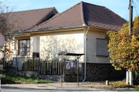 Eladó családi ház, Sombereken 18 M Ft, 6 szobás
