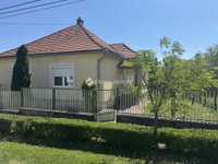 Eladó családi ház, Hőgyészen, Gárdonyi Géza utcában 39.9 M Ft
