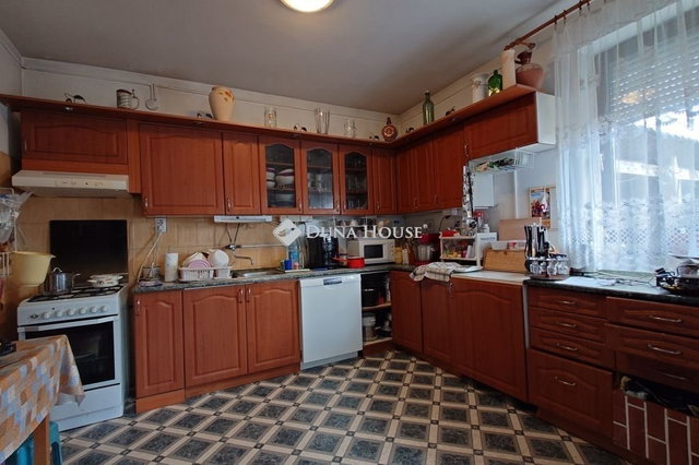 Eladó családi ház, Cserkeszőlőn 34.99 M Ft, 2 szobás