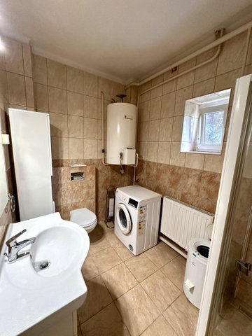 Eladó családi ház, Veszprémben 84.9 M Ft, 4+2 szobás