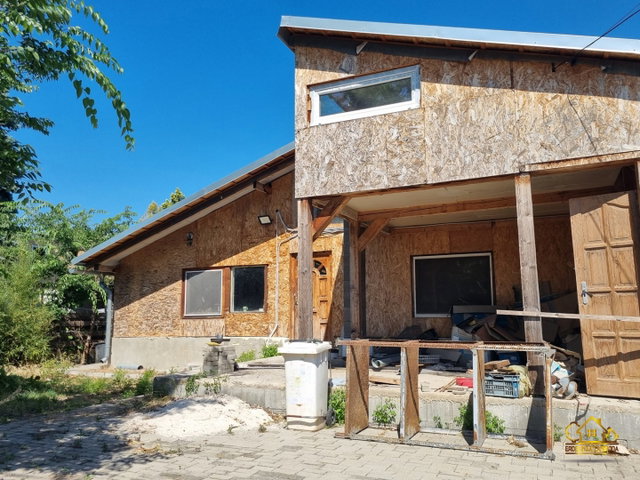 Eladó családi ház, Szigethalmon 85 M Ft, 3+3 szobás