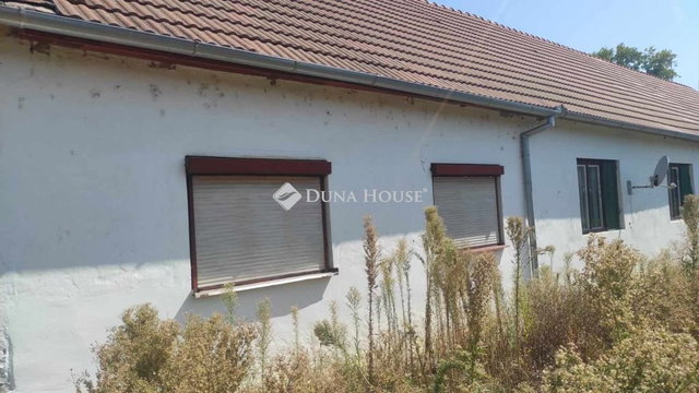 Eladó téglalakás, Dunaszekcsőn 2.99 M Ft, 2 szobás
