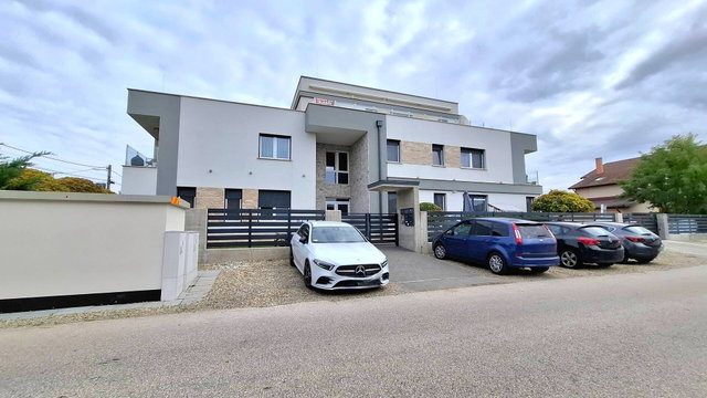 Eladó téglalakás, Dabason 86.5 M Ft, 2 szobás