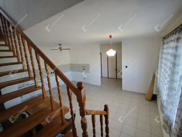 Eladó családi ház, Süttőn 69.5 M Ft, 4 szobás