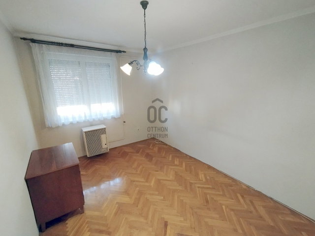 Eladó téglalakás, Nyíregyházán 45.5 M Ft, 3 szobás
