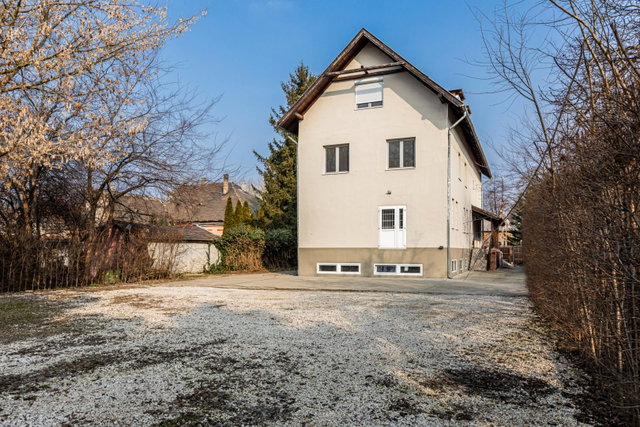 Eladó családi ház, Budapesten, XV. kerületben 278.381 M Ft