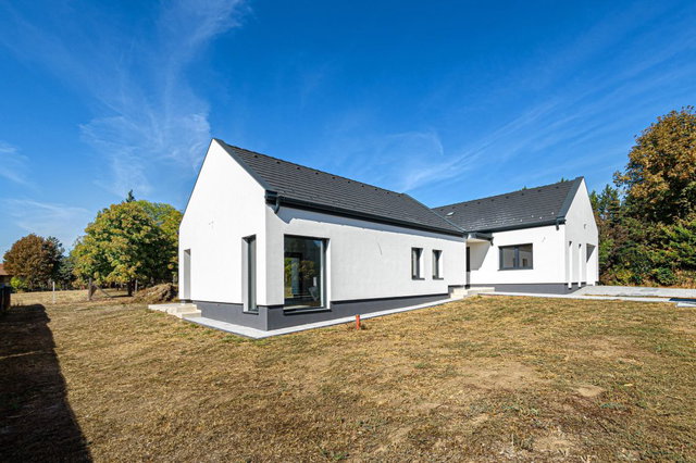 Eladó családi ház, Herceghalomon 224.9 M Ft, 4 szobás