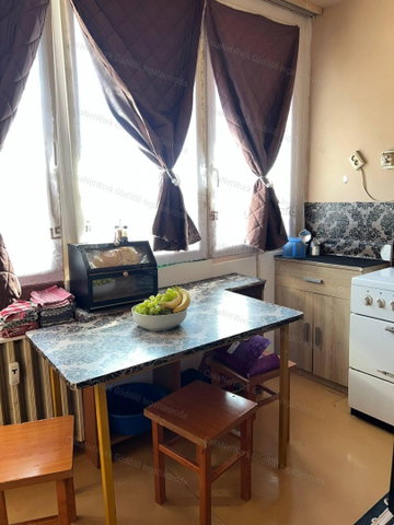 Eladó panellakás, Gödöllőn 63 M Ft, 2 szobás