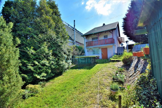 Eladó családi ház, Tatabányán 44.9 M Ft, 2 szobás